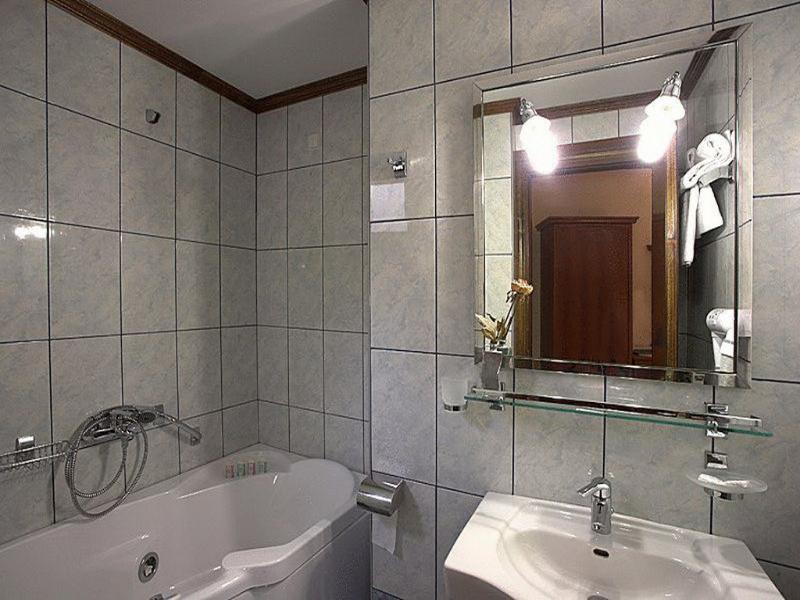 Egnatia Hotel Ioannina Buitenkant foto