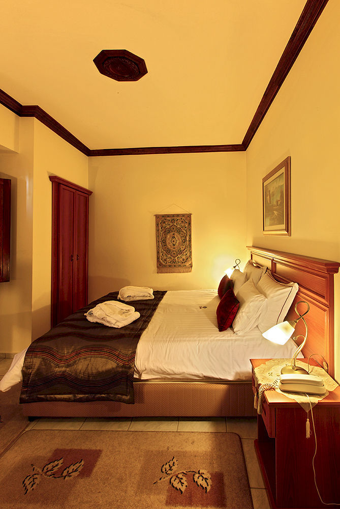 Egnatia Hotel Ioannina Buitenkant foto